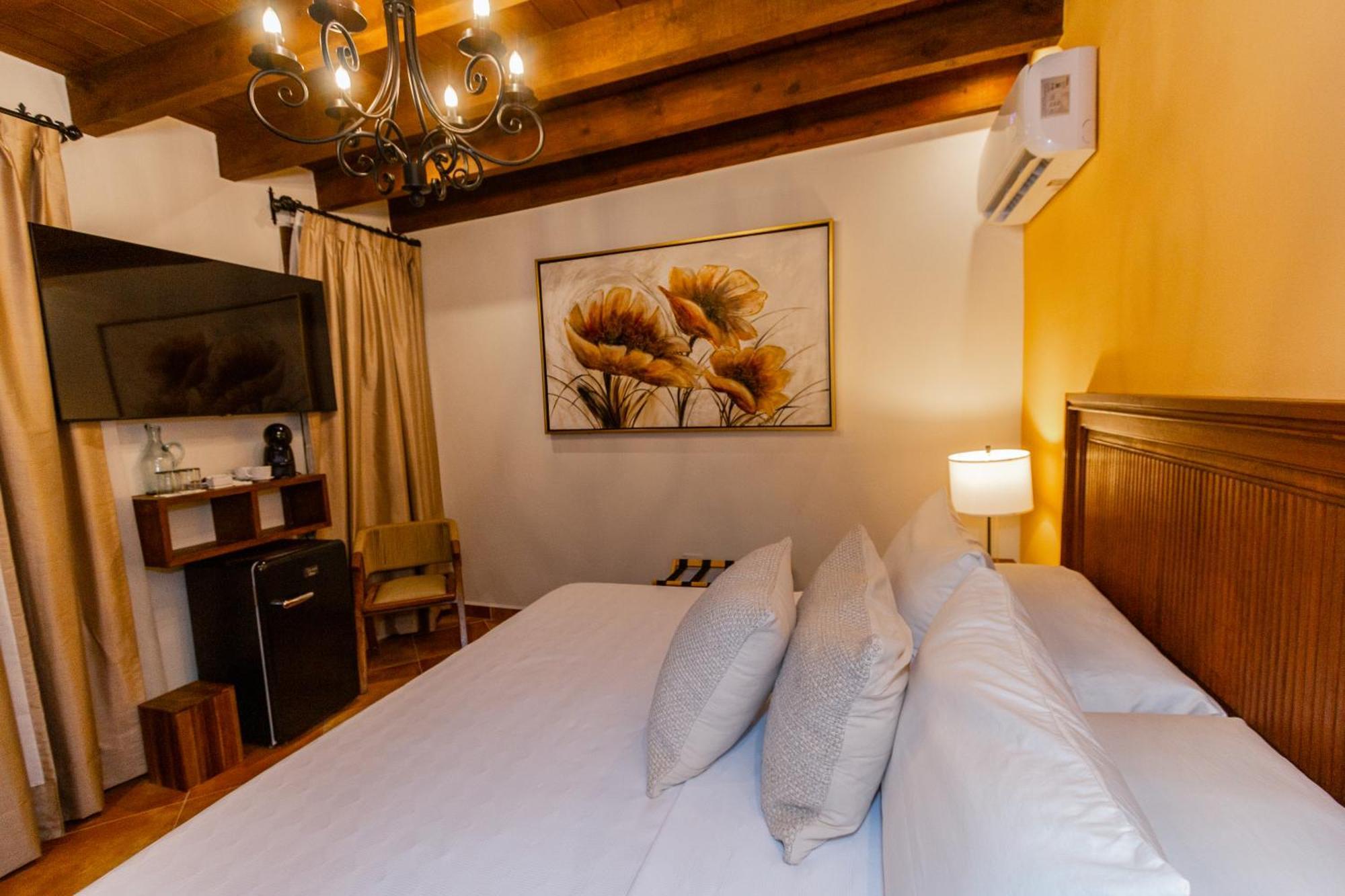 Five Queens Boutique Hotel سان ميغيل دي الليندي المظهر الخارجي الصورة