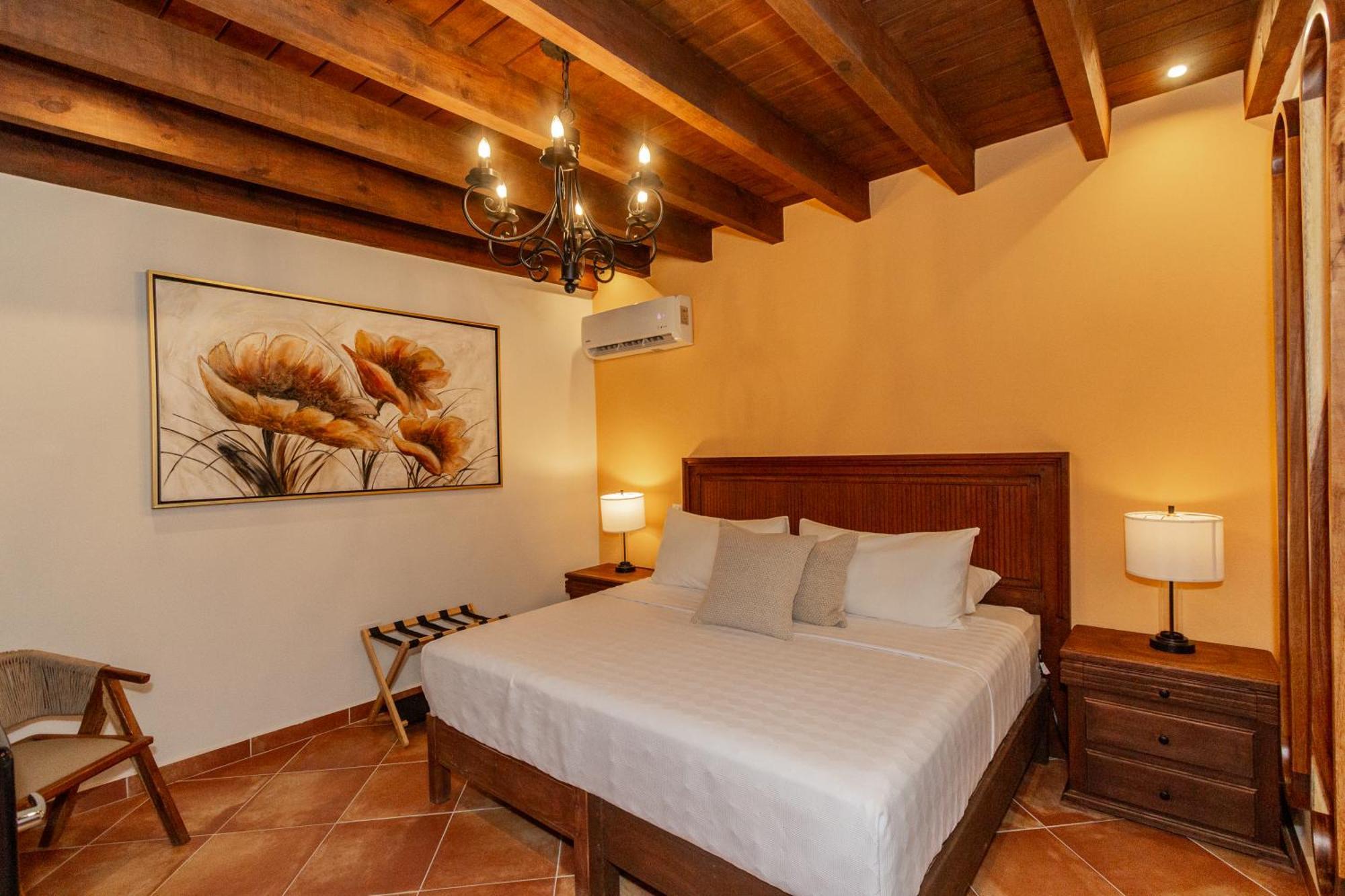 Five Queens Boutique Hotel سان ميغيل دي الليندي المظهر الخارجي الصورة